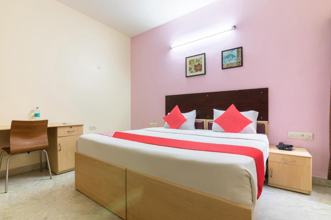 Capital O 5379 The Roy Grand Inns Bangalore Luaran gambar