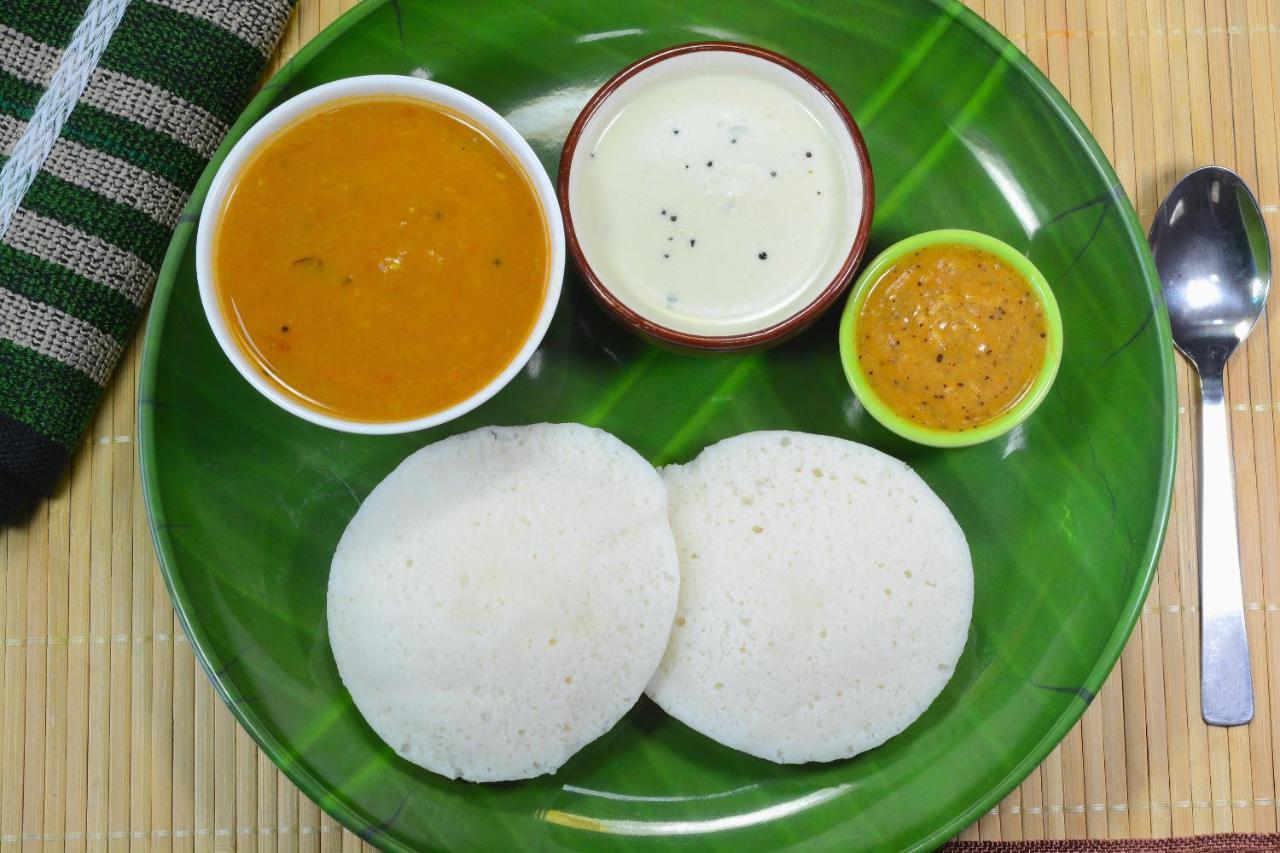 Capital O 5379 The Roy Grand Inns Bangalore Luaran gambar
