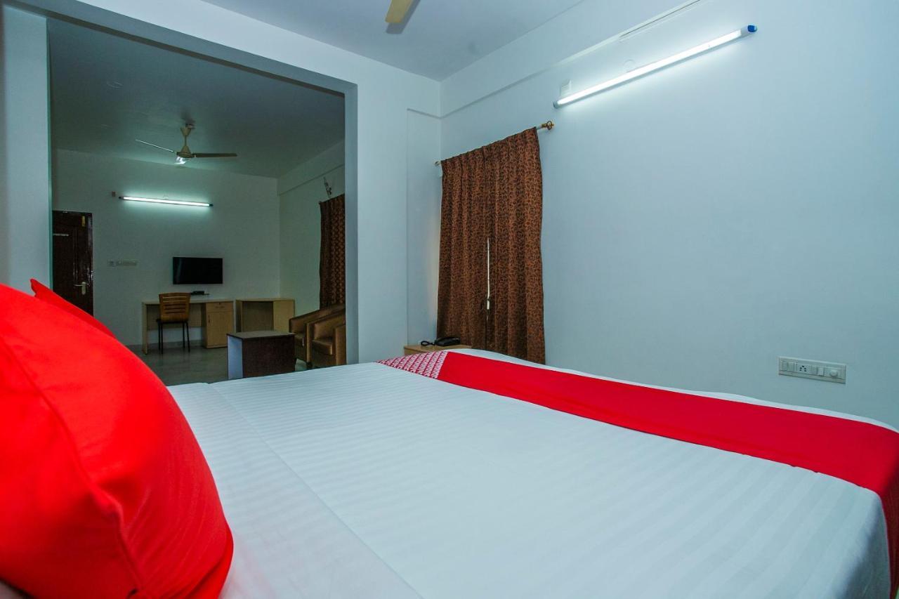 Capital O 5379 The Roy Grand Inns Bangalore Luaran gambar