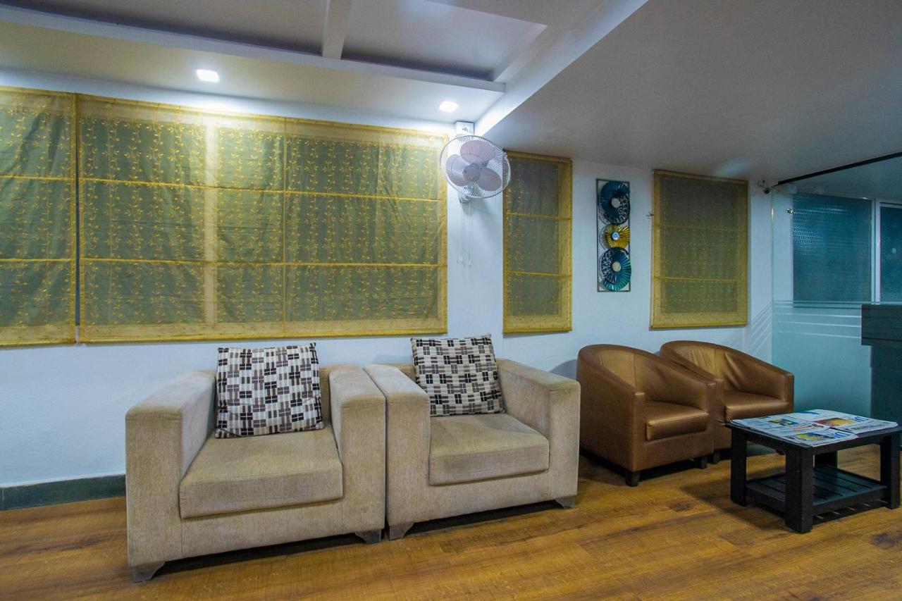 Capital O 5379 The Roy Grand Inns Bangalore Luaran gambar