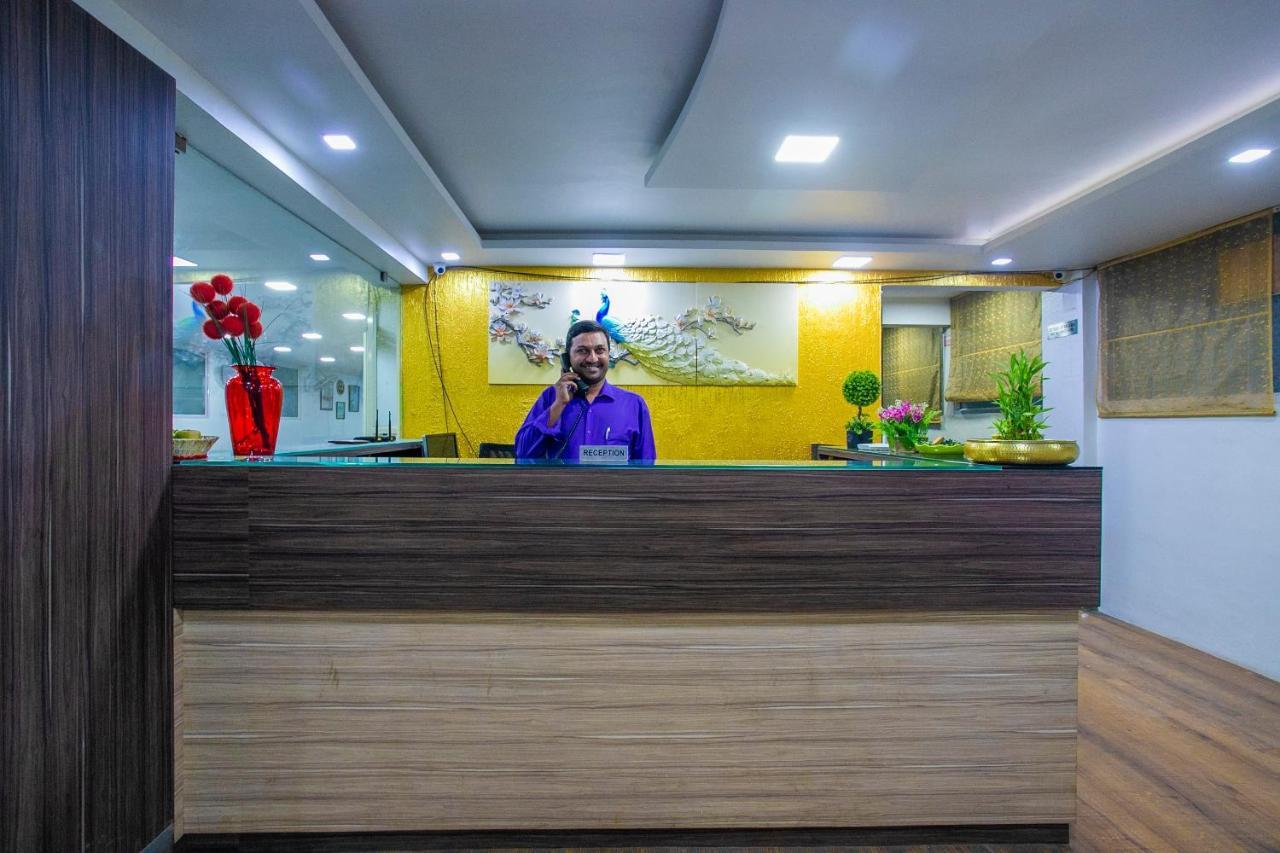 Capital O 5379 The Roy Grand Inns Bangalore Luaran gambar