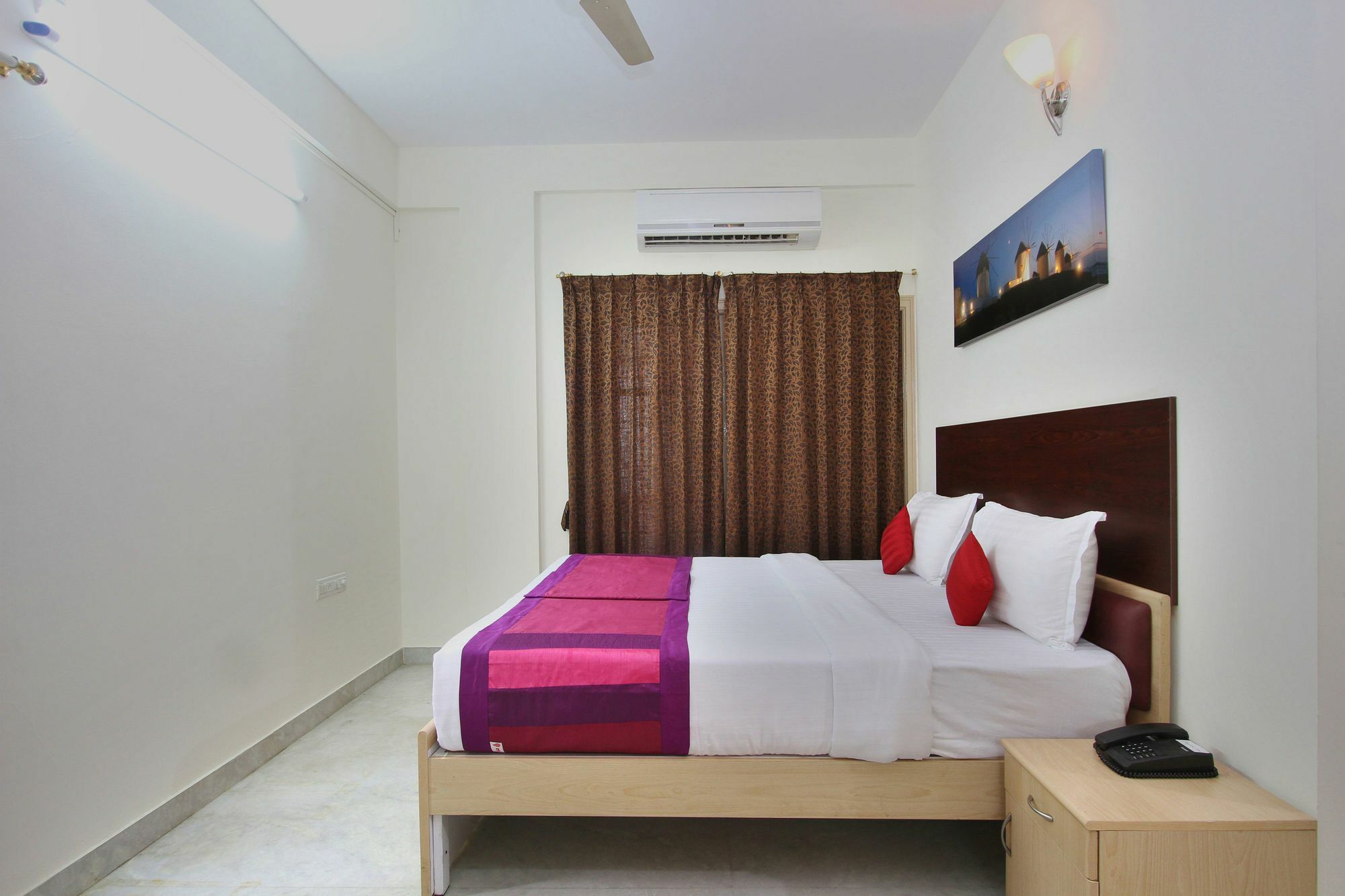 Capital O 5379 The Roy Grand Inns Bangalore Luaran gambar